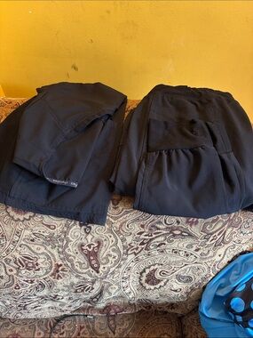 Cherokee Black Women's IFlex Scrub Set in Black
